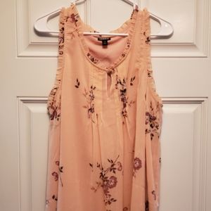 Peach sleeveless tank with flowers